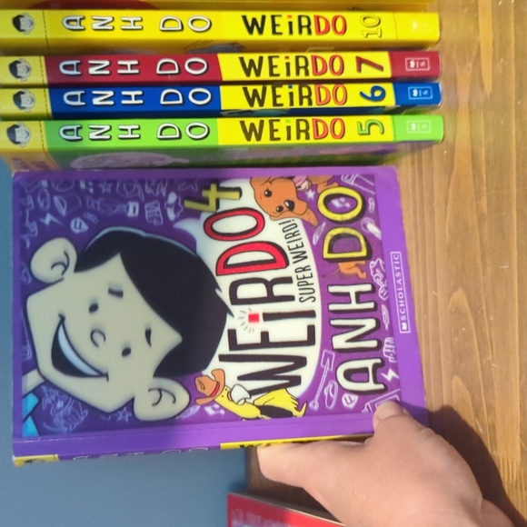 Anh-Do weirdo books - Picture 3 of 9